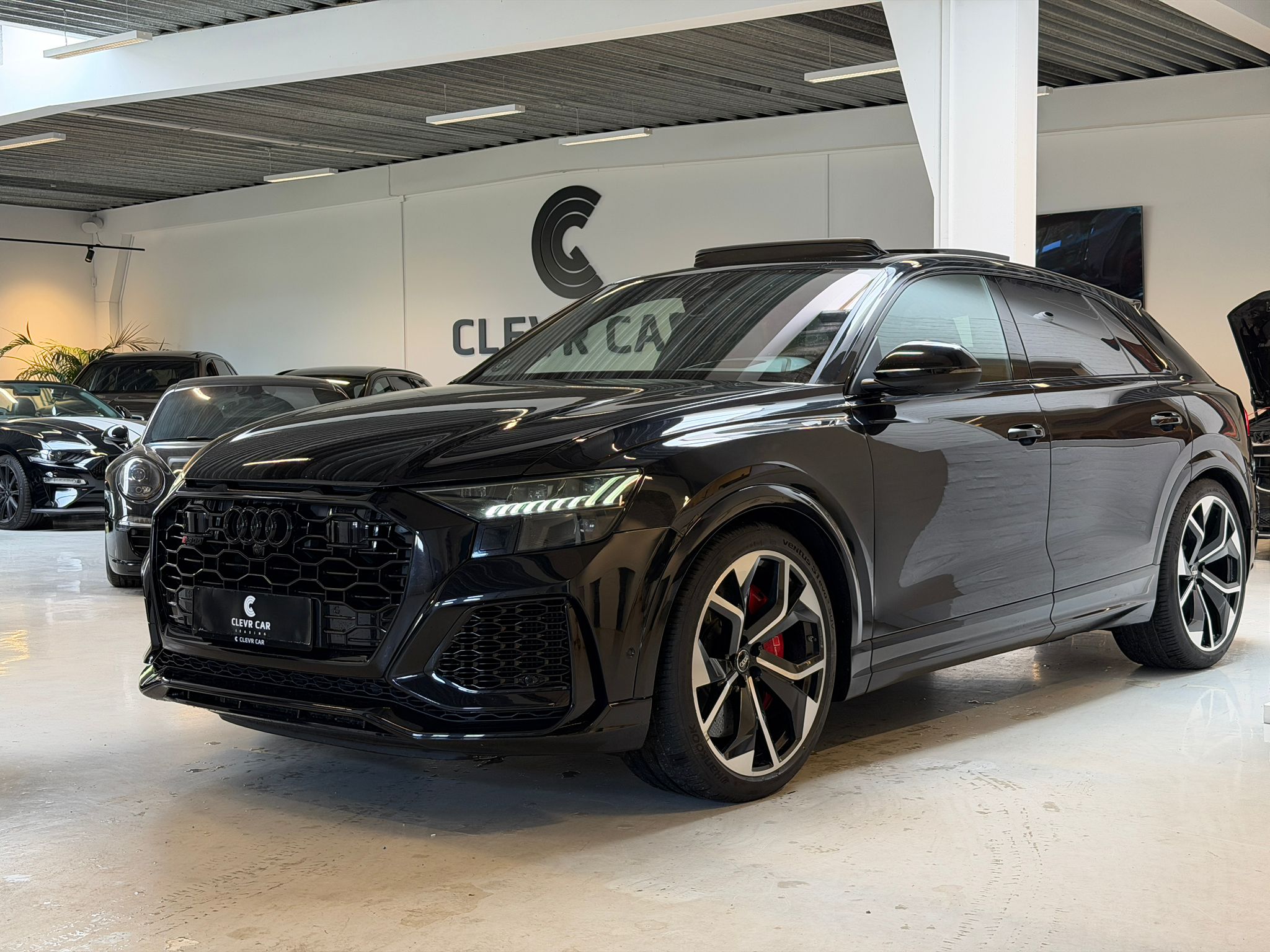 Audi RSQ8
